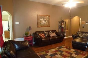 4th image of 127 Dober St