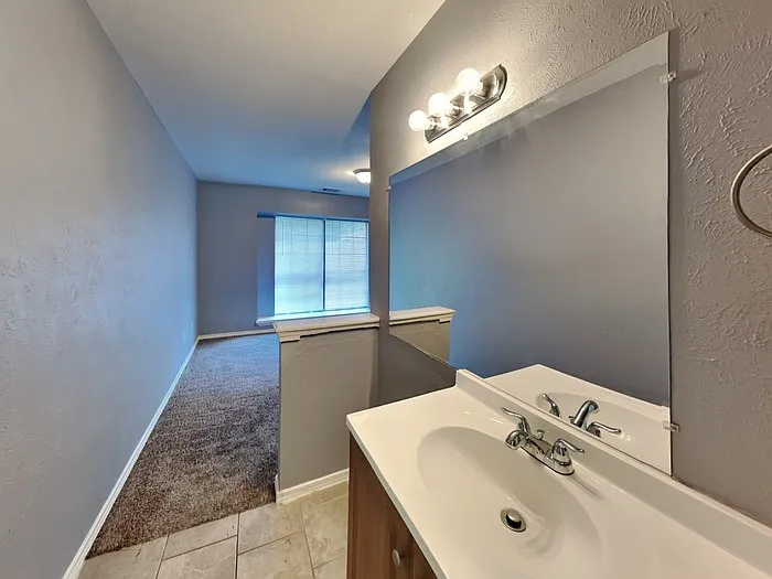 2405 Cripple Creek Dr — Photo 9