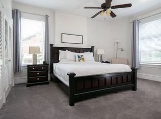 5712 Howe St #H2, Pittsburgh, PA 15232