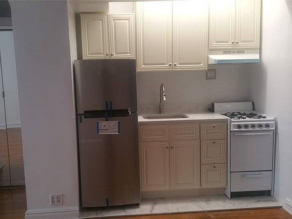 2nd image of 111-35 75th Ave