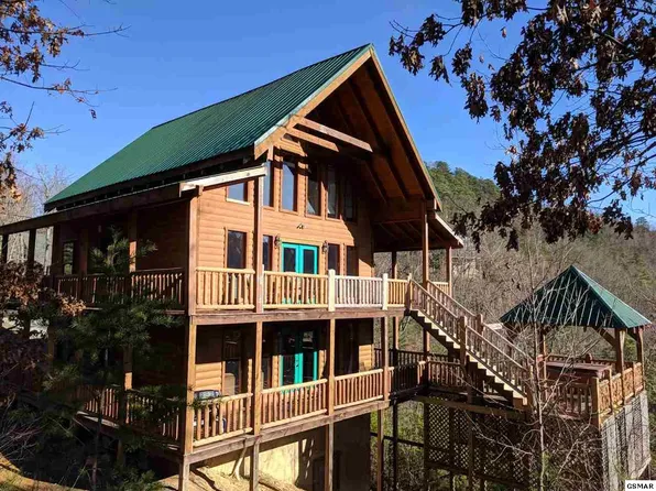 3304 Sugar Maple Loop, Sevierville, TN 37862