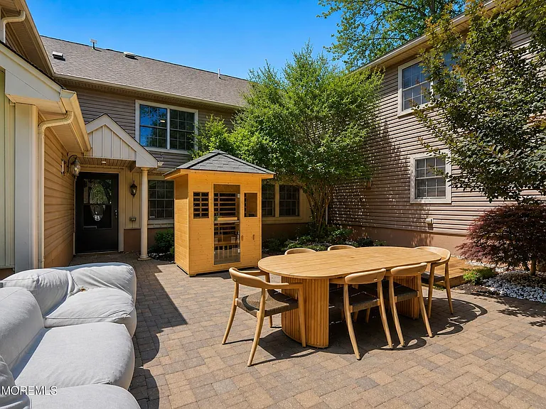 710 Hopping Rd — Photo 31