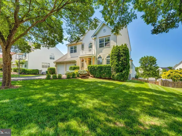 1411 Barksdale Dr NE, Leesburg, VA 20176