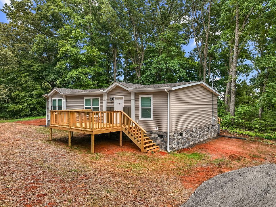 1st image of 2706 Robin Cir