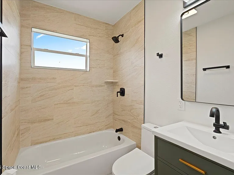 301 W Rutgers St — Photo 24