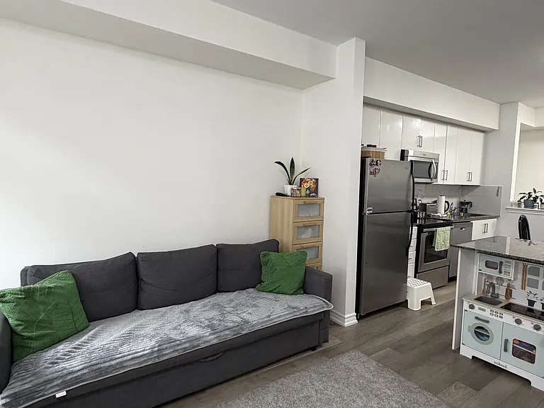 30 Carnation Ave #77 — Photo 8
