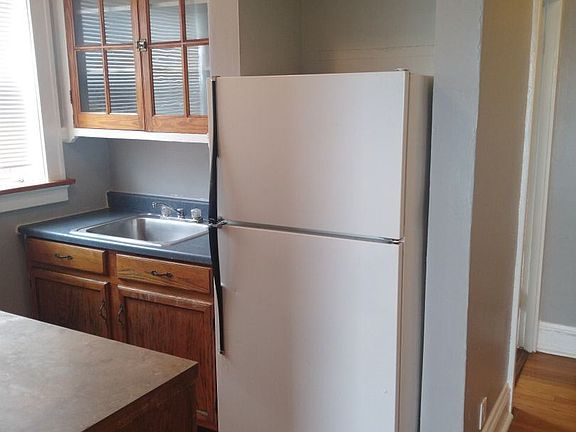 4th image of 5056 Chippewa St #2E