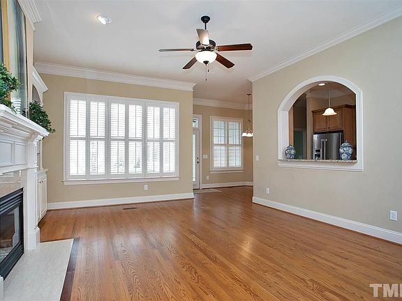 3rd image of 2834 Cameron Pond Dr