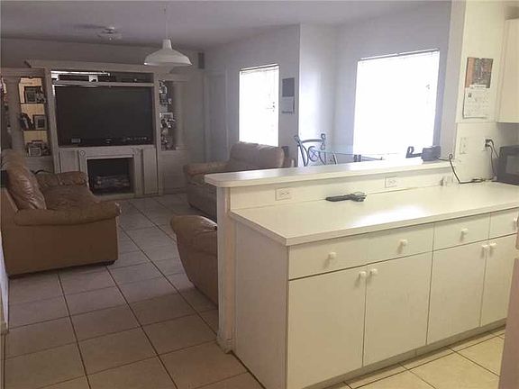3rd image of 1531 NW 153rd St