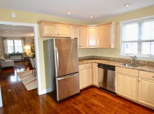 21 Lyons Ct, Watertown, MA 02472