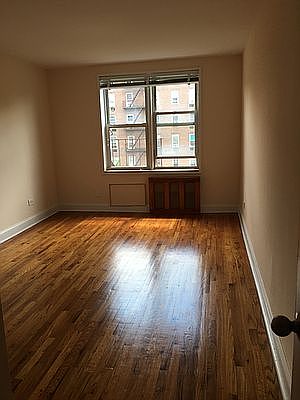 5th image of 14210 Roosevelt Ave APT 304