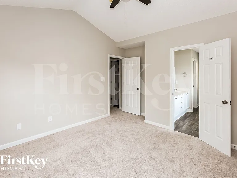4852 Asherton Pl NW — Photo 7