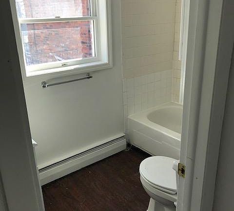 4th image of 367 Elmwood Ave #E5
