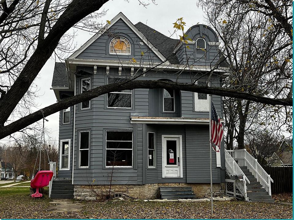 1st image of 518 Dunbar AVENUE