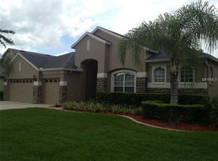 17613 Archland Pass Rd, Lutz, FL 33558