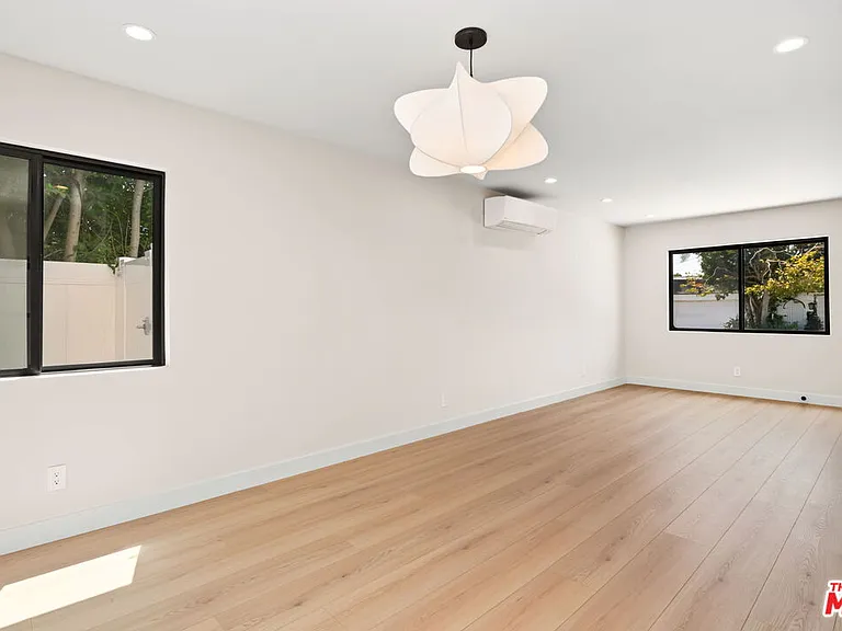 5841 Whitworth Dr — Photo 27