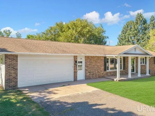 140 Campbell St, Kingsford, MI 49802