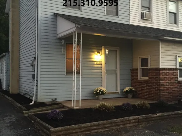 136 E Penn Ave, Alburtis, PA 18011