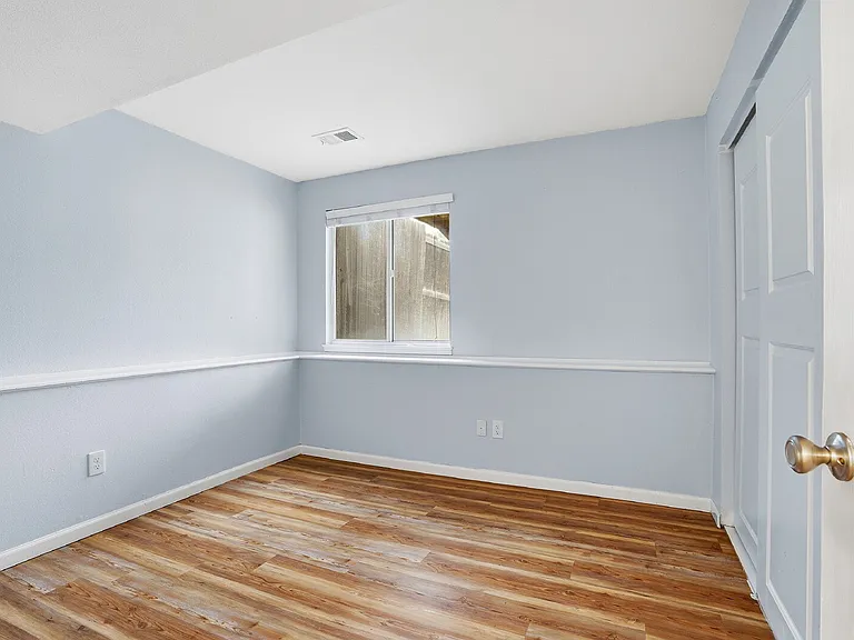 5711 W 76th Ave — Photo 27