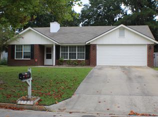 104 Country Walk Cir, Savannah, GA 31419