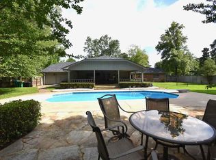 26 Summer Ln, Texarkana, TX 75503
