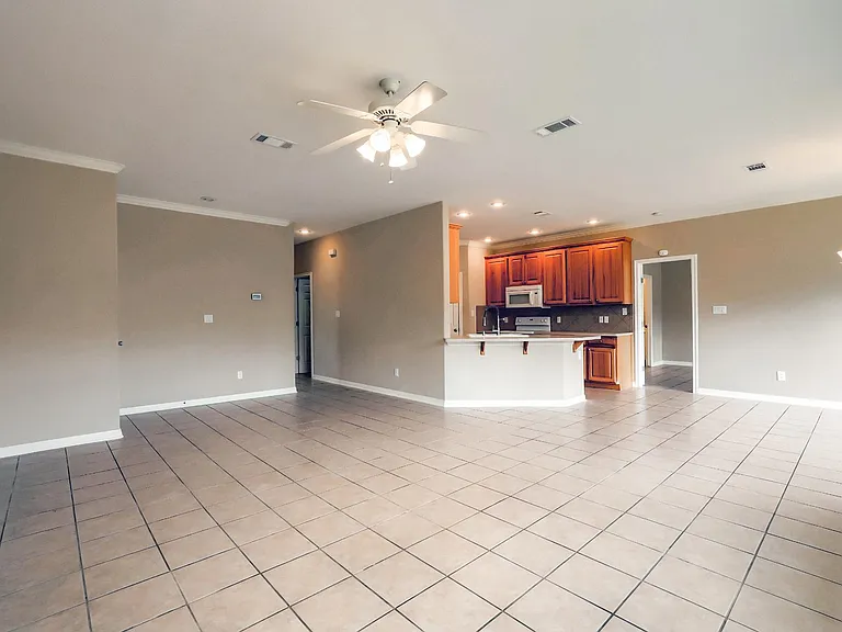 21501 Boggy Ford Rd #B — Photo 7