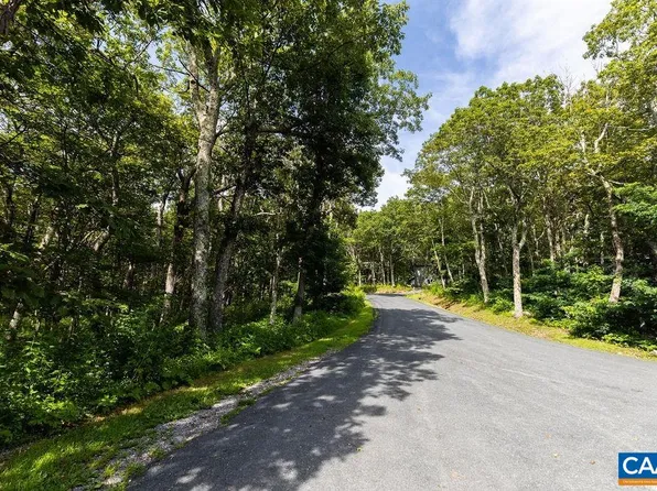 80 Beech Dr, Roseland, VA 22967