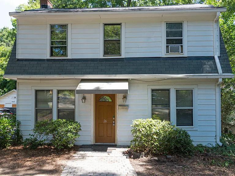 26 Bagwell Ave — Photo 2