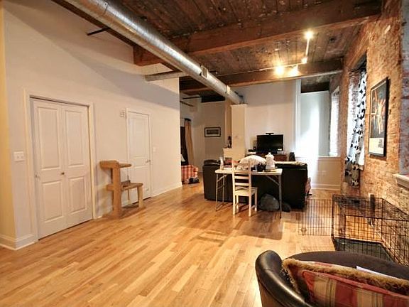 3rd image of 21 E Columbia Ave APT 106