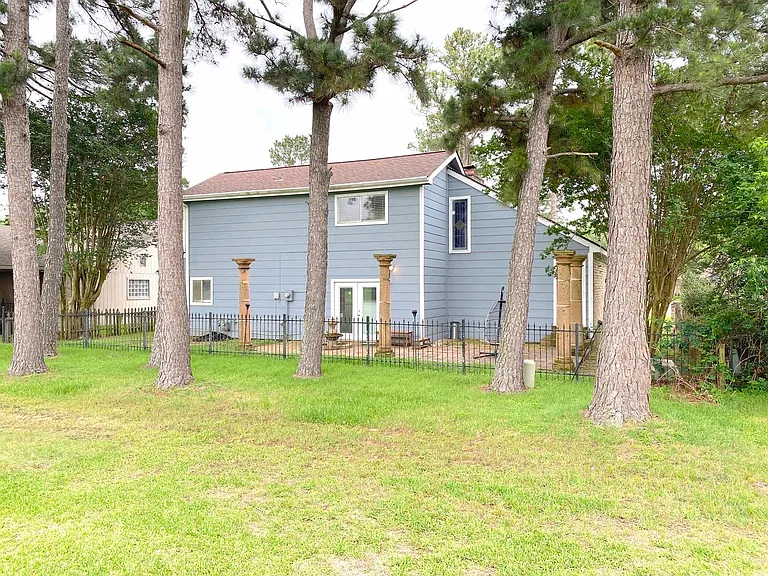 14934 Elmont Dr — Photo 31