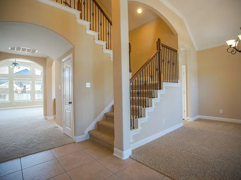 2 Hadlock Pl — Photo 9