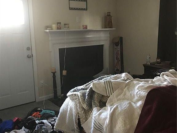 2nd image of 10180 Newkirk Dr