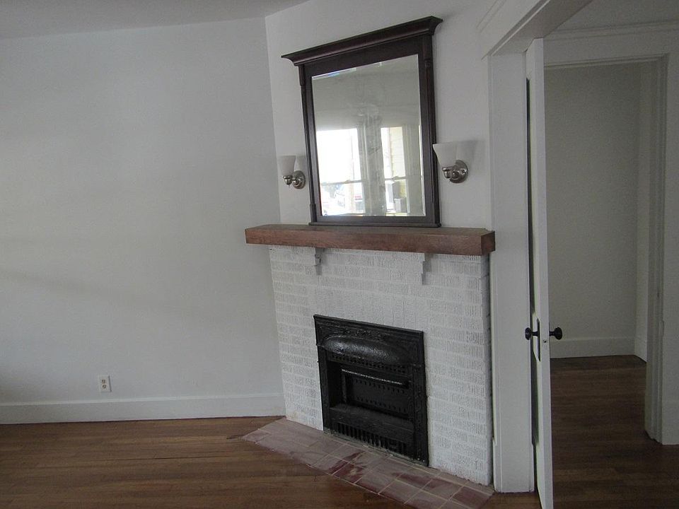 1st image of 1915 W 71st St #1