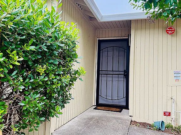 2nd image of 463 Coffield Ave #7