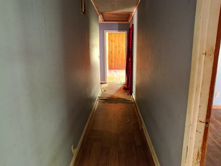 460 Rogers St — Photo 19