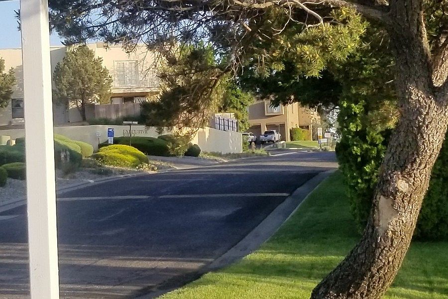 2nd image of 13272 Candelaria Rd NE