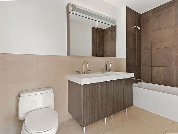 5th image of 184 Kent Ave APT A704