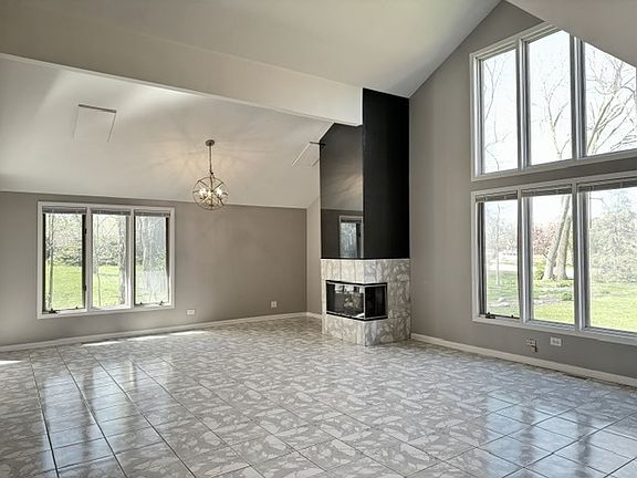 2nd image of 1138 Baythorne Dr