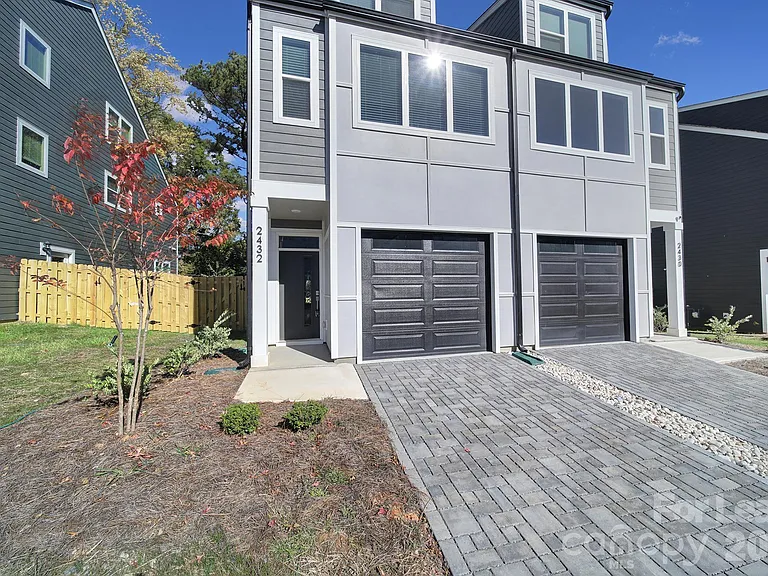 2432 Arty Ave — Photo 25