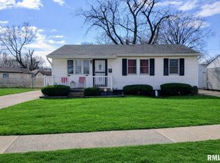 29 Melody Ln, Springfield, IL 62702