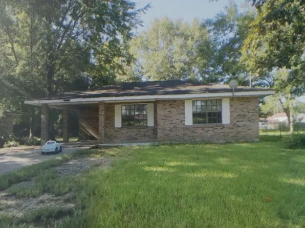 313 Rosa St, Picayune, MS 39466