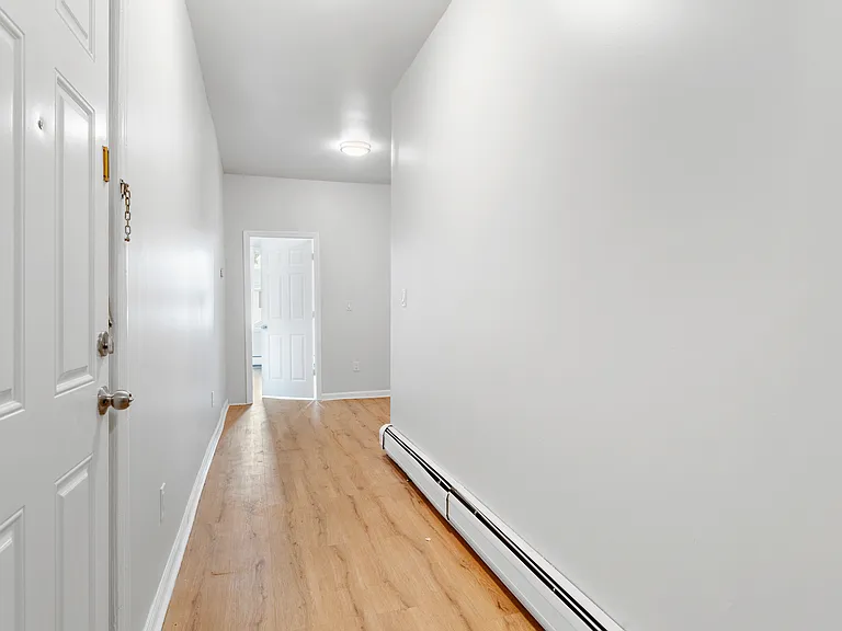 337 Washington St #2 — Photo 4