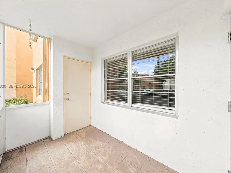 4384 NW 9th Ave #19-1D — Photo 24