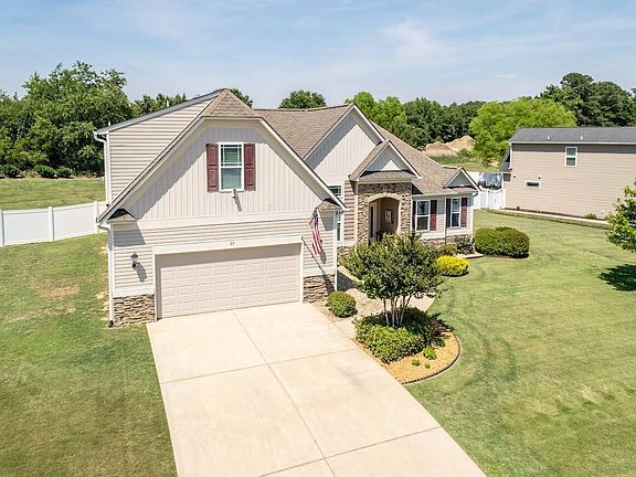 5th image of 27 Kyndallee Ln