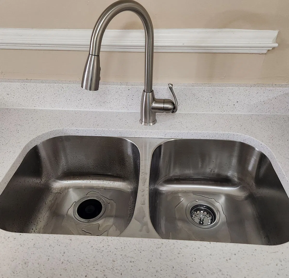 3 bed, 1935 sqft, $1,900 — Photo 4