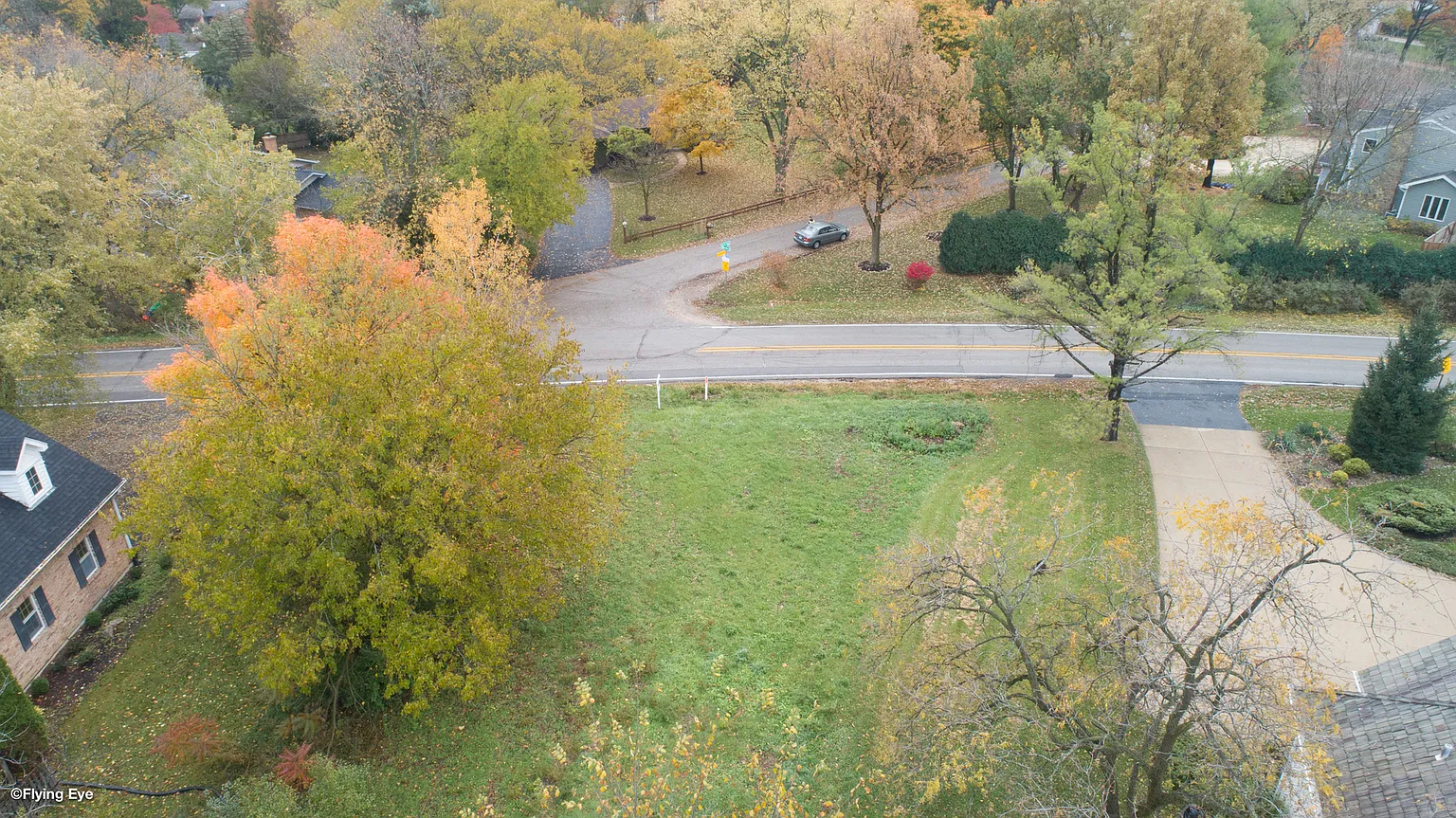 25W522 Plamondon Rd photo 1