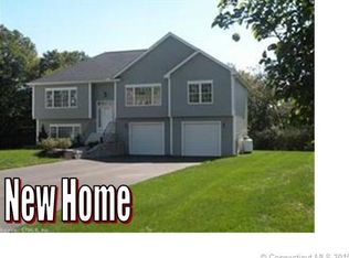 212 Shingle Hill Rd, West Haven, CT 06516