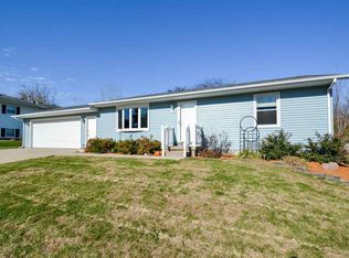 335 Blackberry Ave, Riverside, IA 52327
