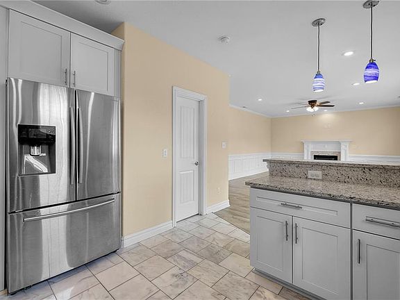5th image of 710 Beach Rd