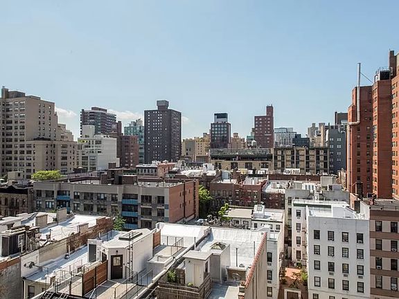 3rd image of 200 E 27th St APT 10V